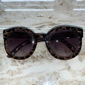 NWT Blue Light Sunglasses Tiger Print Large Frame